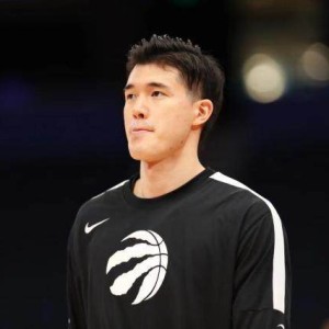 开云体育APP下载-猛龙侧翼位置竞争激烈 5抢3渡边雄太能否上岸？